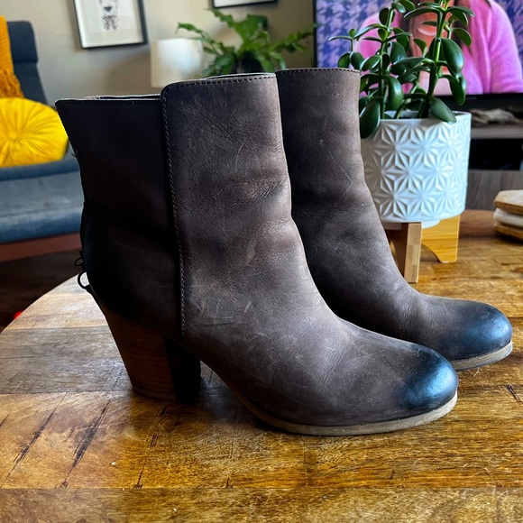 Ralph Lauren leather boots - Picture 1 of 6